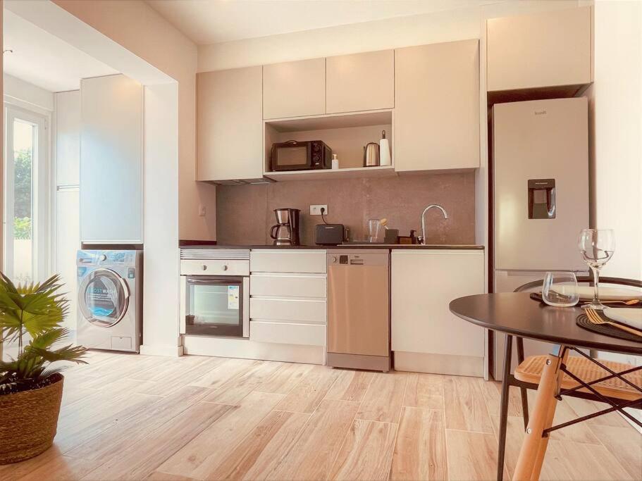 Cozy Apartment With Private Courtyard Barcarena Esterno foto