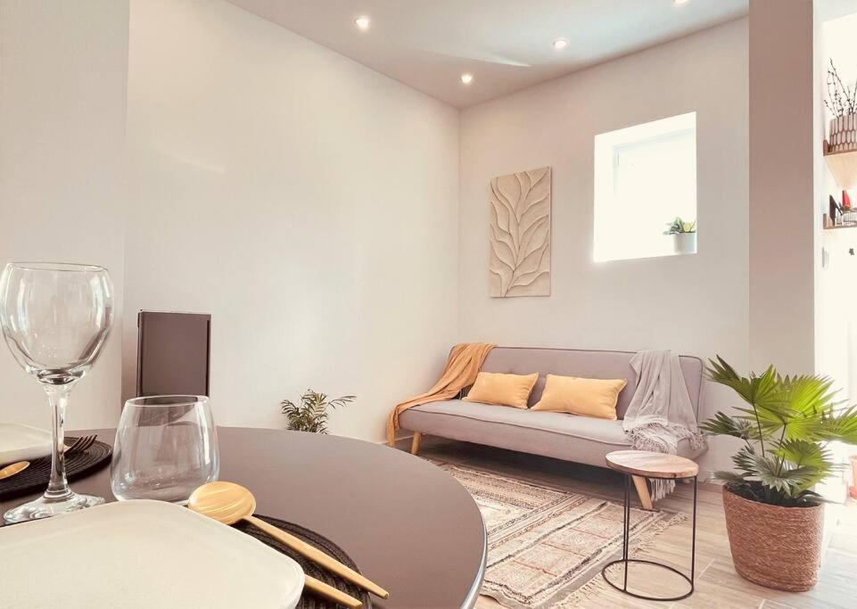 Cozy Apartment With Private Courtyard Barcarena Esterno foto