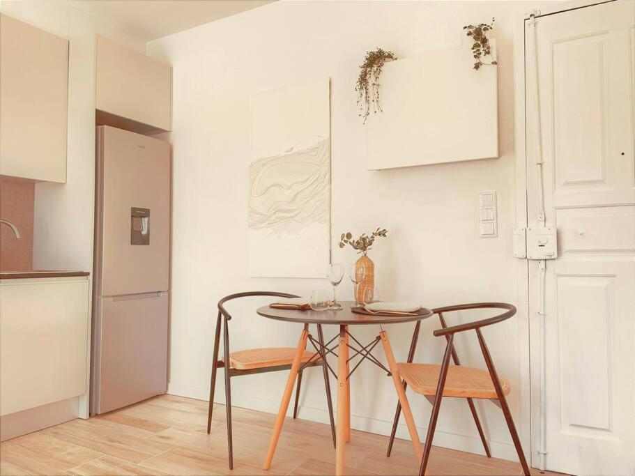Cozy Apartment With Private Courtyard Barcarena Esterno foto