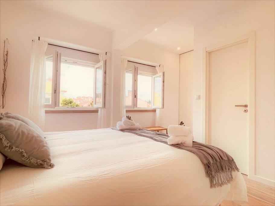 Cozy Apartment With Private Courtyard Barcarena Esterno foto